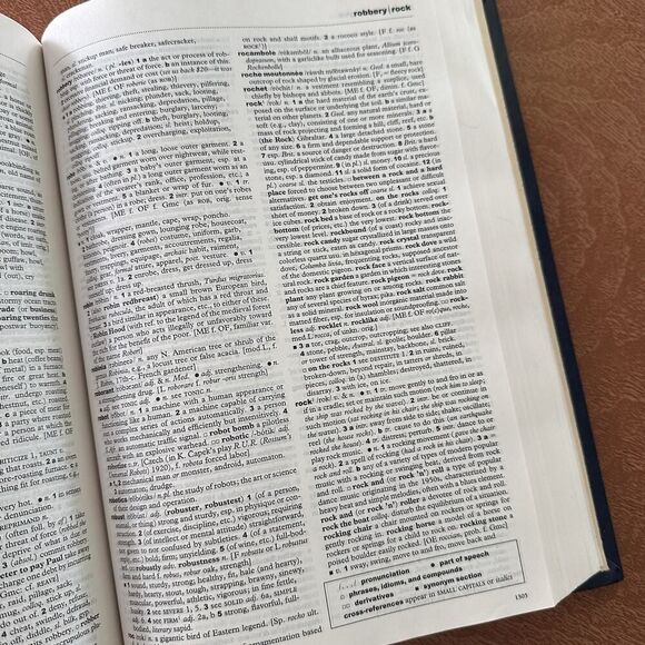 1996 Readers Digest Oxford - Complete Wordfinder Dictionary Thesaurus Crossword - Picture 10 of 11